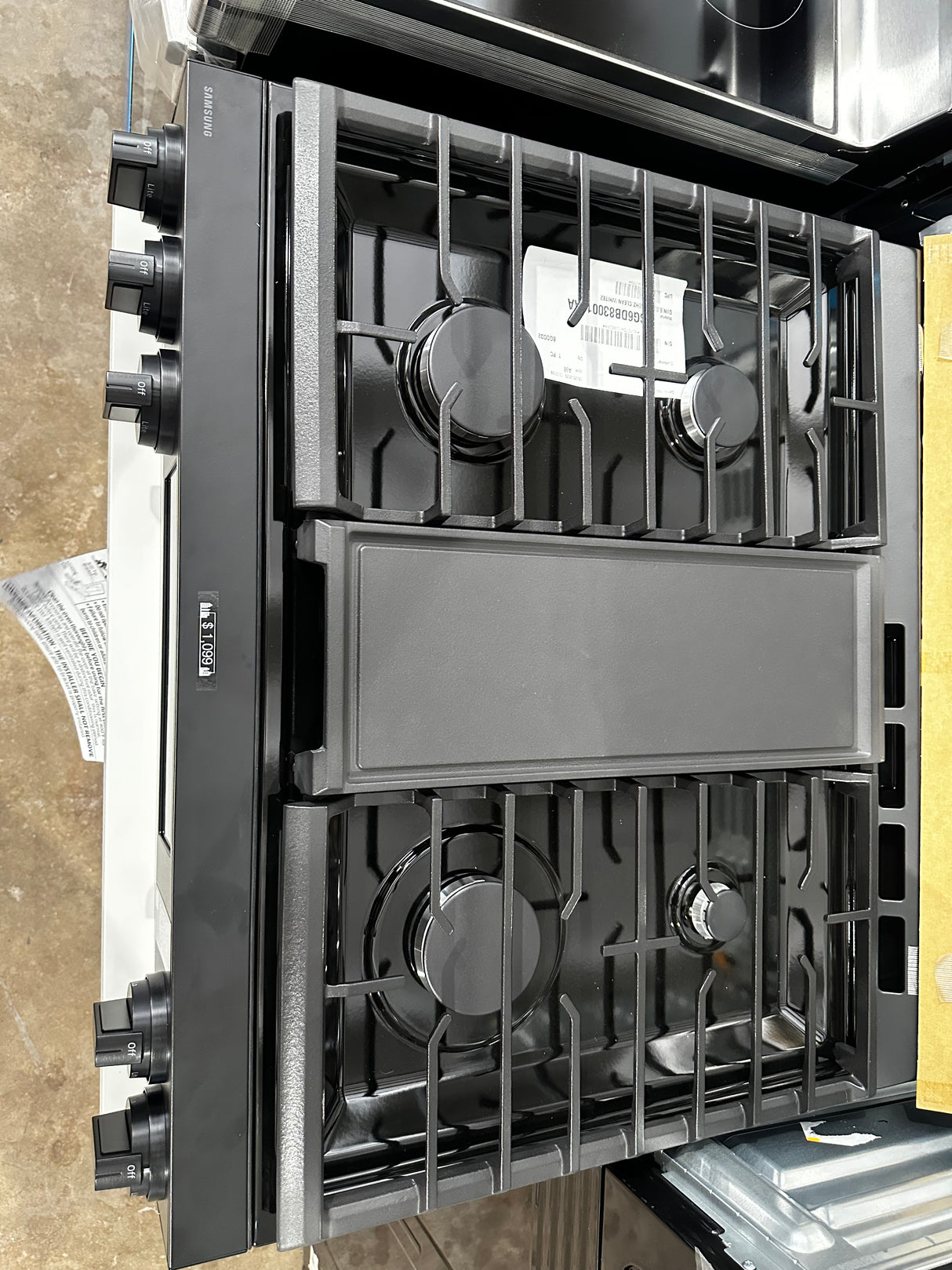 Scrastch and Dent-Bespoke 30 in. 6.0 cu. ft. 5 Burner Smart Slide-In Gas Range with Air Fry & Safety Knobs in White Glass