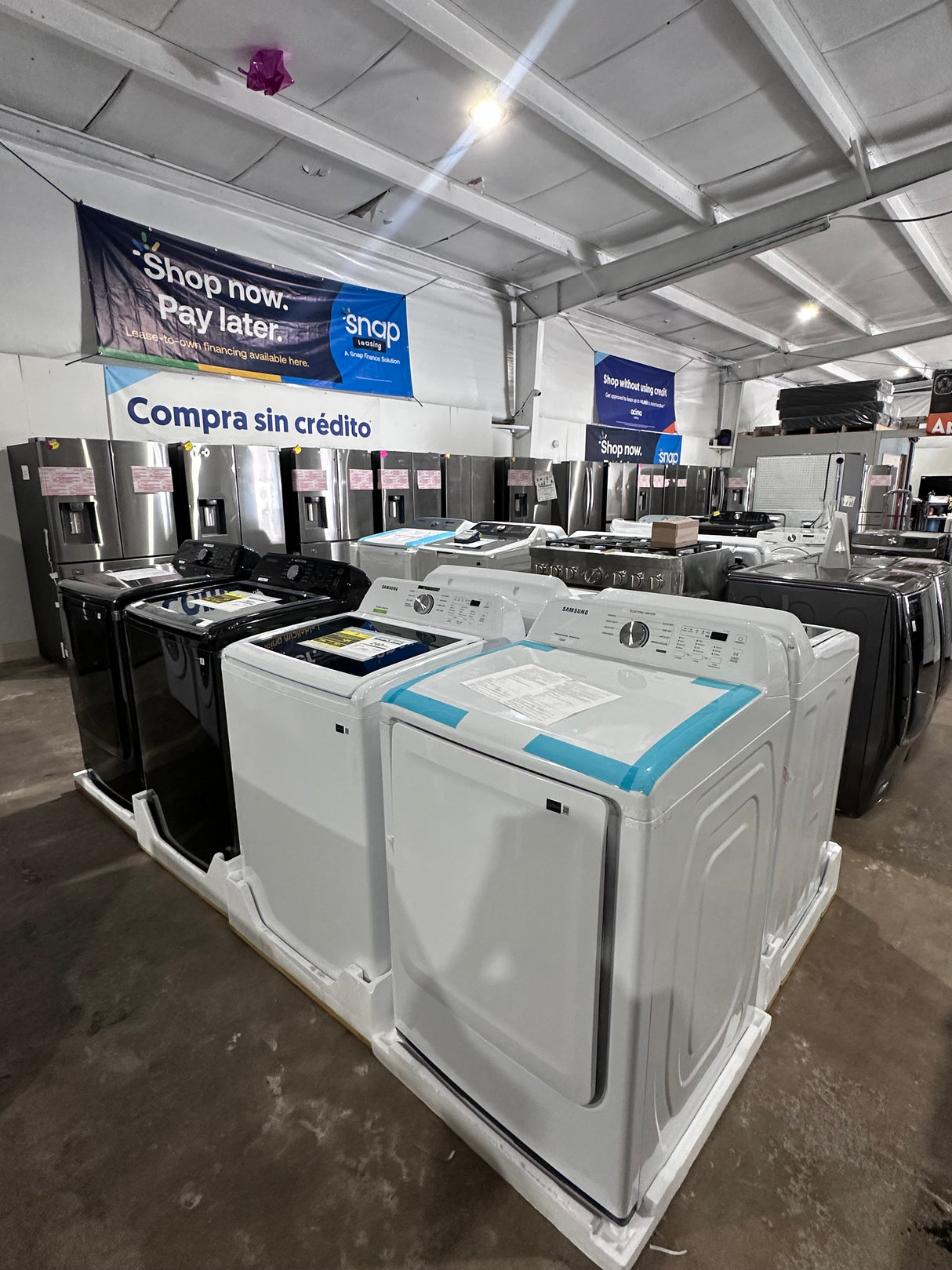 4.4 cu. ft. Top Load Washer with Agitator and Vibration Reduction in White ( Electric Dryer