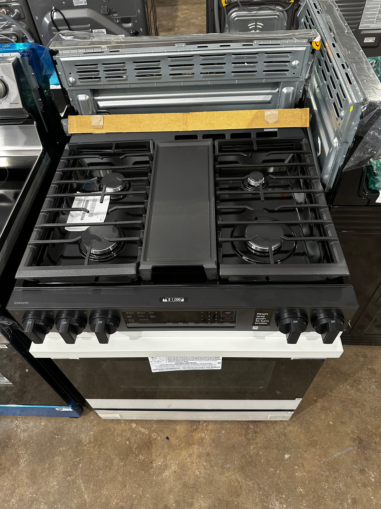 Scrastch and Dent-Bespoke 30 in. 6.0 cu. ft. 5 Burner Smart Slide-In Gas Range with Air Fry & Safety Knobs in White Glass