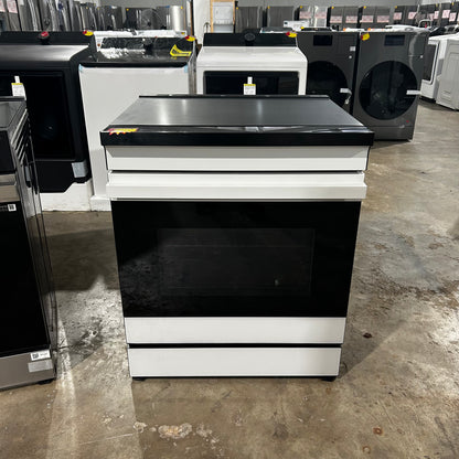 Samsung - Bespoke 6.3 Cu. Ft. Slide-In Electric Induction Range with Ambient Edge Lighting - White Glass
