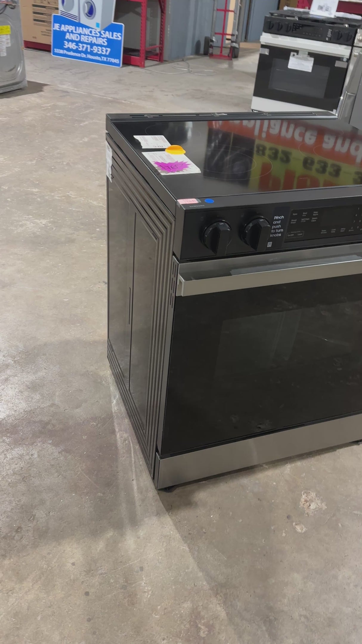 Samsung electric Stove 4 burner with warming zone